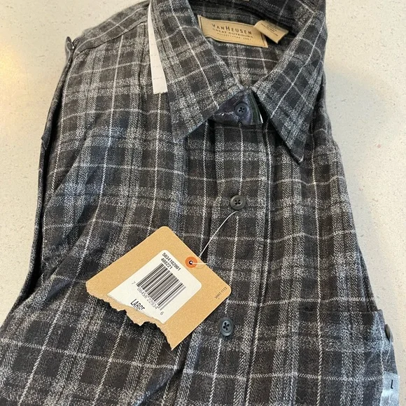 Van Heusen Men's Gray , Black, White Checkered Shirt. Size Large NWT! - Picture 2 of 4